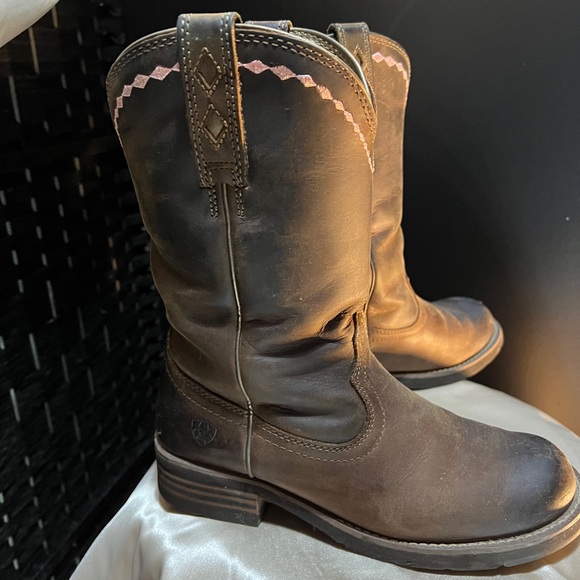 Ariat Unbridled Roper Western Boots - Picture 2 of 3